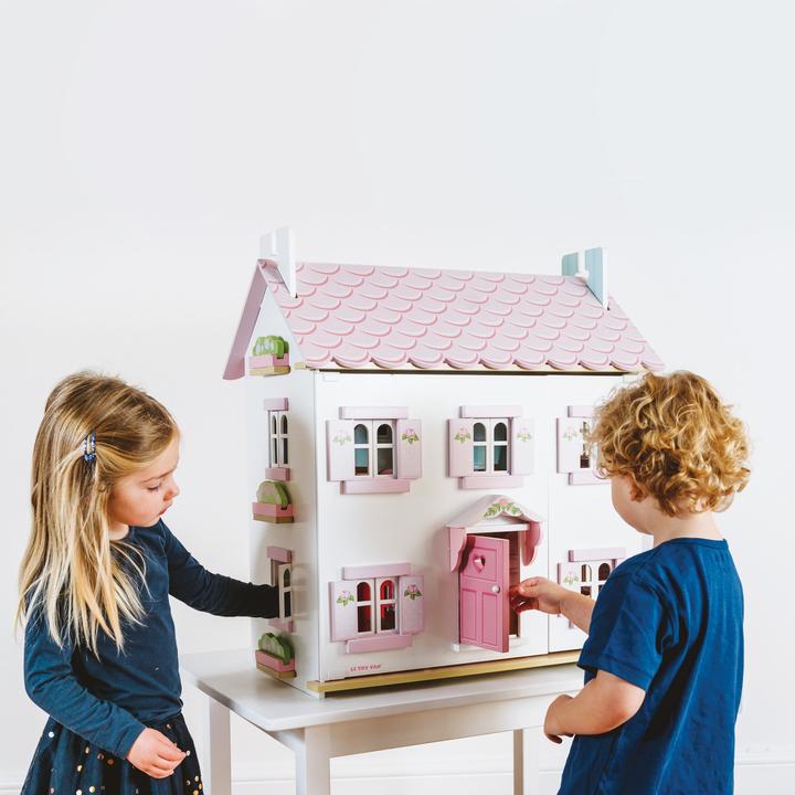 LE TOY VAN SOPHIE S DOLL HOUSE
